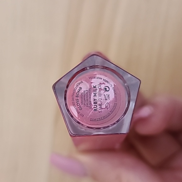 Fenty Beauty by Rihanna Gloss Bomb Lip Luminizer Gloss Bomb Ruby Milk - Picture 2 of 2